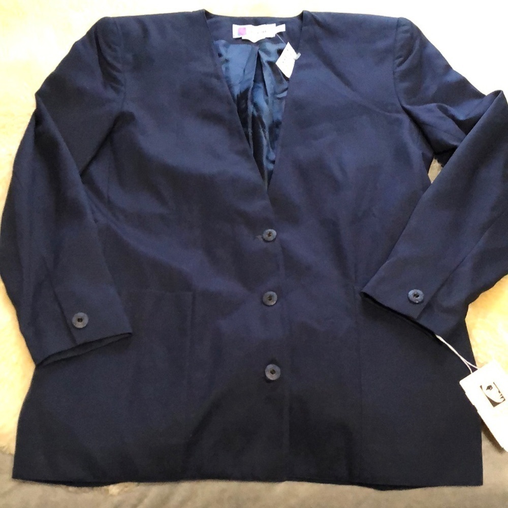 Dark blue blazer size 5-6